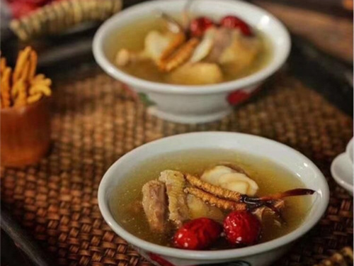 冬蟲(chóng)夏草可以直接食用嗎？冬蟲(chóng)夏草常用于燉煮